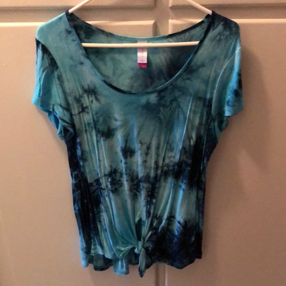 No Boundaries Tops - Women’s top